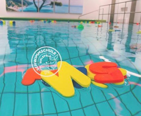 Zertifizierte Schwimmkurse; Aqua Basics, Seepferdchen & Bronze in Bielefeld - Schwimmschule Bielefeld für Kinder und Erwachsene vor Ort! Zertifizierte Schwimmkurse; Aqua Basics, Seepferdchen & Bronze in Bielefeld - Schwimmschule Bielefeld für Kinder und Erwachsene vor Ort!