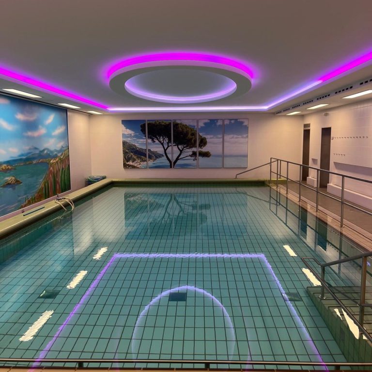 Schwimmbad Franziskus Hospital Bielefeld, Schwimmkurse Seepferdchen bis  Bronze der Schwimmschule Bielefeld