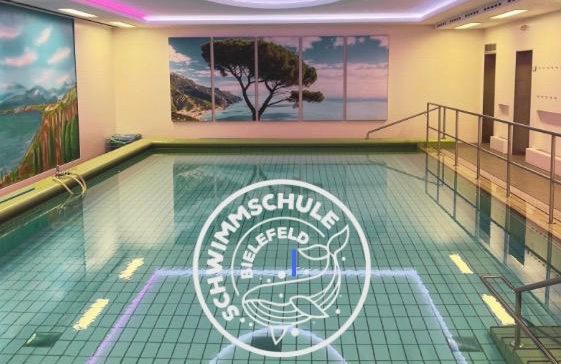 Schwimmkurse für Kinder und Erwachsene in Bielefeld vor Ort - Schwimmschule Bielefeld Schwimmkurse für Kinder und Erwachsene in Bielefeld vor Ort - Schwimmschule Bielefeld